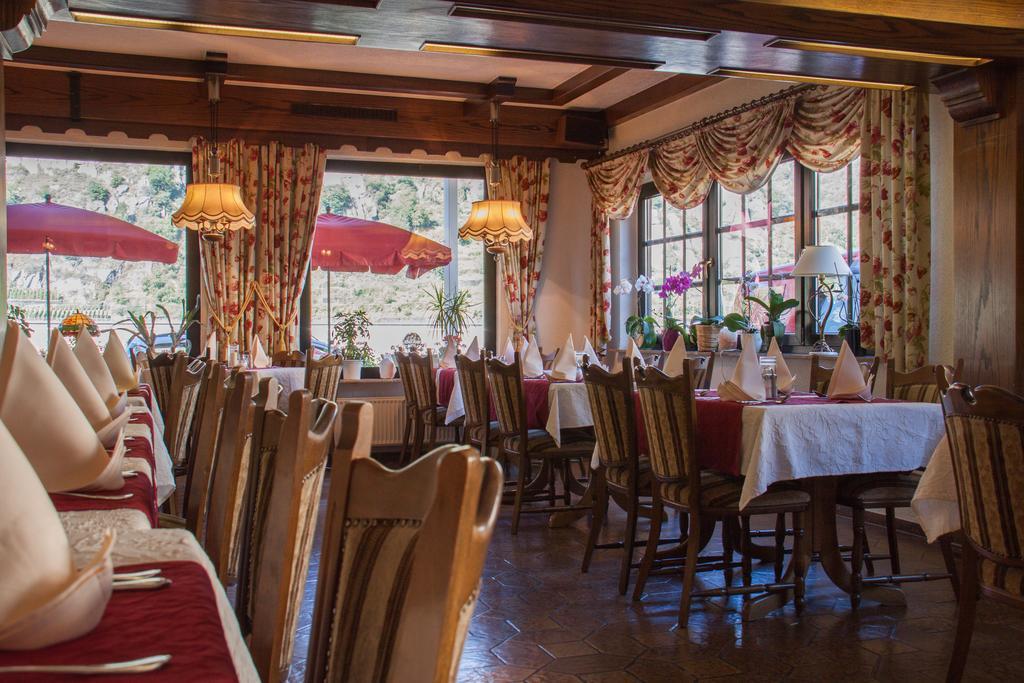 Hotel & Restaurant Krone Kestert المظهر الخارجي الصورة