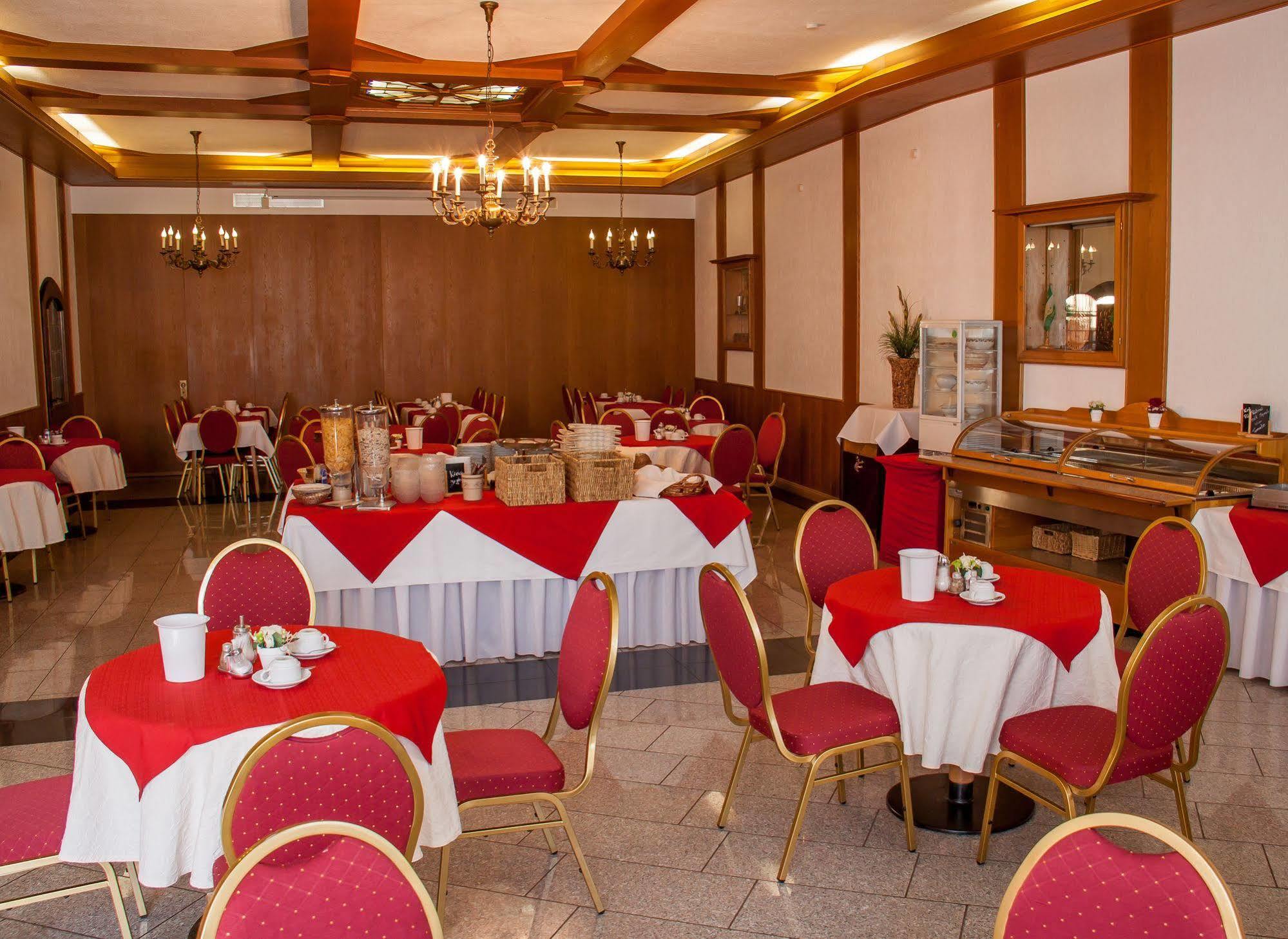 Hotel & Restaurant Krone Kestert المظهر الخارجي الصورة